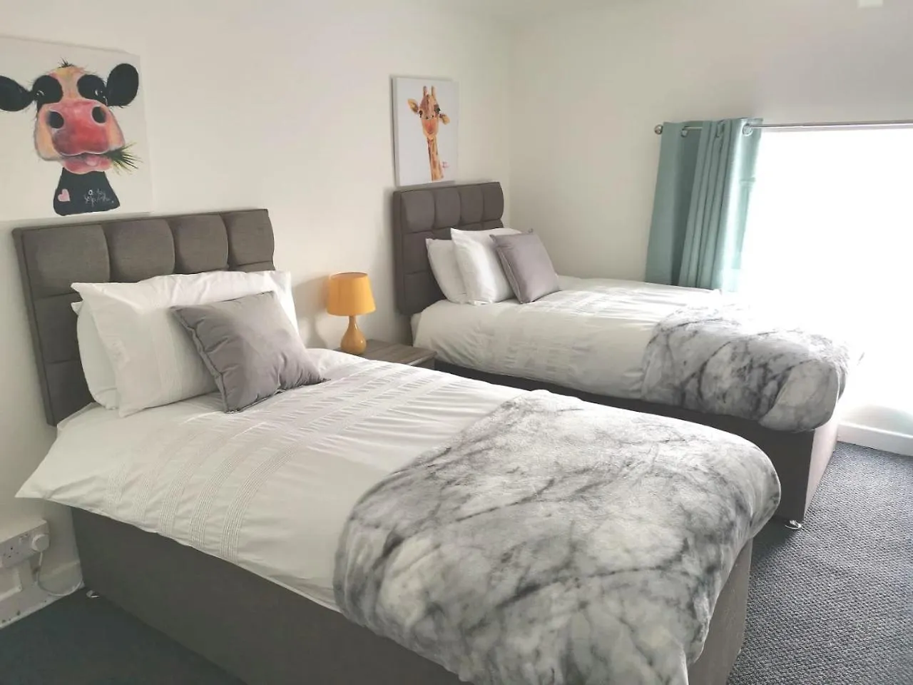 Holiday home Parking, Smart Tv'S In All Rooms, Central Location